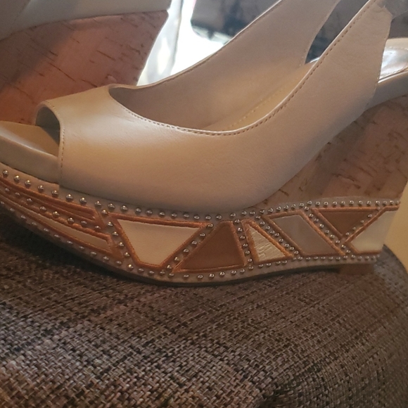 Gianni Bini Wedge NWT - Picture 3 of 4